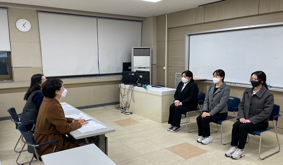 4학년 취업대비 모의면접 시행